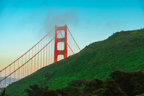 Vista Incrível Famosa Ponte Red Golden Gate Colorido Céu Pôr — Fotografia de Stock