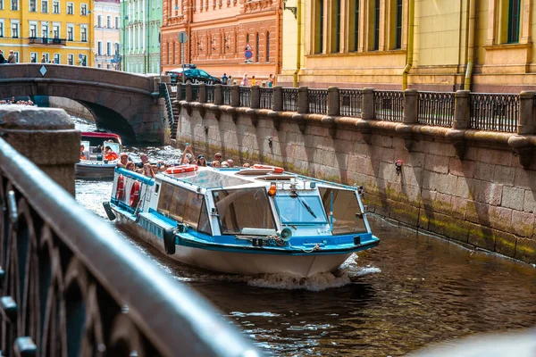 Canal Saint Pétersbourg Avec Une Belle Vue Une Carte Postale — Photo