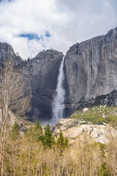 Gorgeous View Waterfall Mountains Yosemite National Park California — Foto Stock