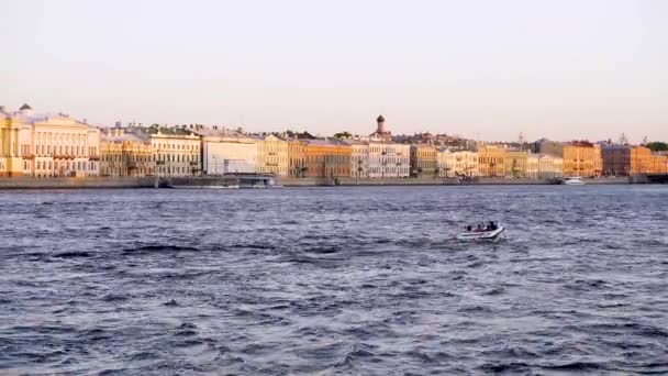 Видео Вид Неву Санкт Петербург Россия Июля 2021 Года — стоковое видео