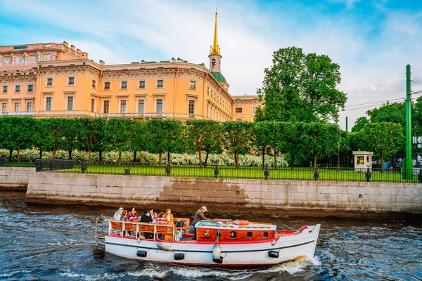 Amazing View Neva River Canal City Center Tourist Excursion Boats — Zdjęcie stockowe