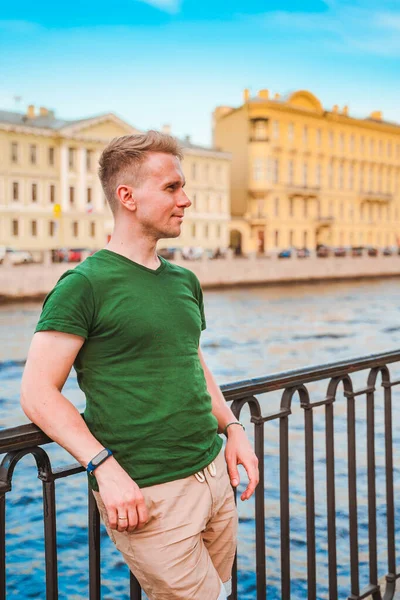 Young Man Walks Embankment Center Petersburg Summer — Φωτογραφία Αρχείου