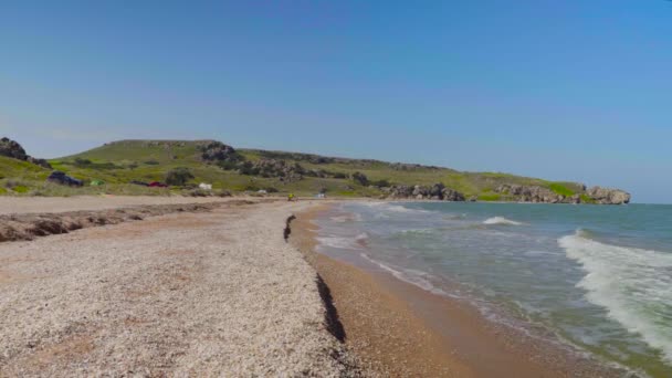 Video Havskust Med Klippor Vattnet Och Vågor Härlig Panoramabild Resa — Stockvideo