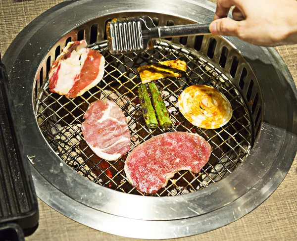 Yakiniku Buffet, das Grillen im japanischen Stil — Stockfoto