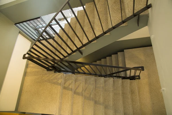 Escaleras negras en bonita casa —  Fotos de Stock