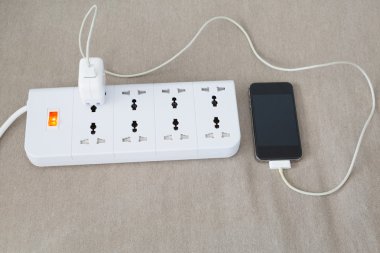 Hareket eden telefon güç kablosu şarj 