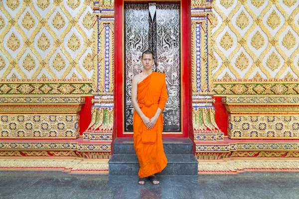 Jóvenes monjes tailandeses — Foto de Stock