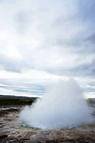 Den Store Geysir Gejser Sydvästra Island Haukadalur Dalen Geyser Stänk — Stockfoto