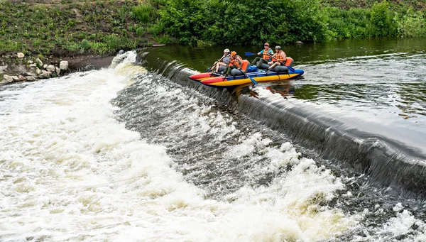 Ekaterimburgo Rusia 2021 Concursos Equipo Catamaranes Deportivos Rafting Agua Superación — Foto de Stock