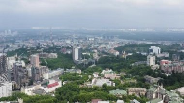 Ukrayna. Kiev. Podol. Sözleşme Meydanı. Dron. Üst görünüm.