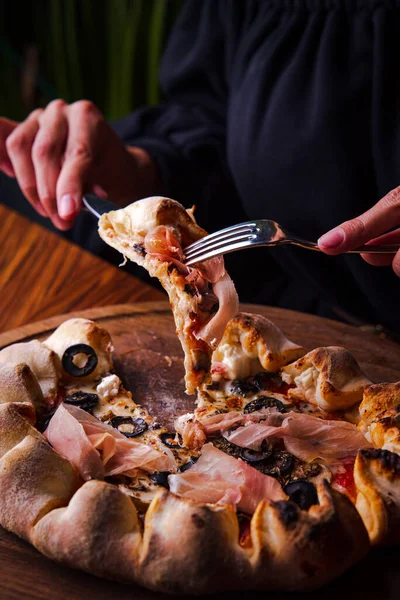Closeup View Homemade Pizza Egg Ham Cheese Mushrooms — Stok Foto