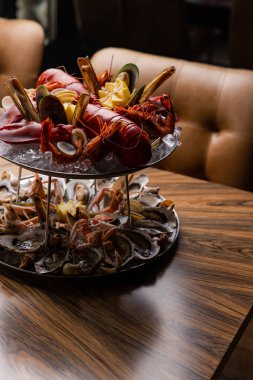 Buzlu ıstakozların yakın plan görüntüsü.