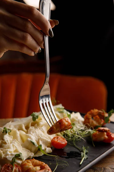 Closeup Visning Lækker Ost Spaghetti Med Rejer - Stock-foto