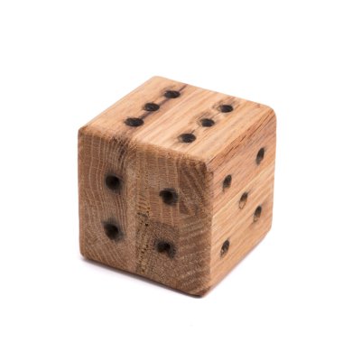 Büyük bir tahta beyaz arka planda izole bir şekilde ölür..