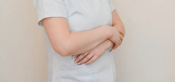 Médico Enfermero Con Una Bata Médica Blanca — Foto de Stock