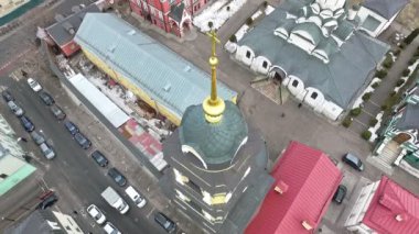 Yeniden yapılanmadan önce Vysoko-Petrovsky Manastırı, tarihi Moskova. hava görünümü