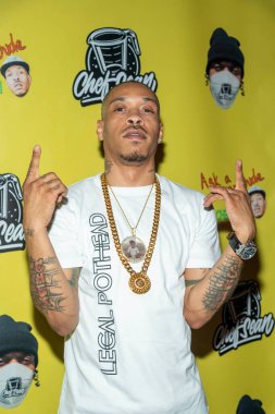 Şef Sean 4.20 Gün Kutlamasına katılıyor 