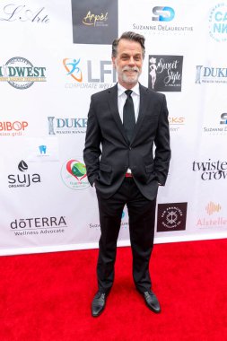 Anthony Jensen, Suzanne DeLaurentiis Prodüksiyon 'a katılarak 24 Nisan 2021' de Universal City Hilton, Los Angeles, CA 'da düzenlenen Hollywood operasyonu yararına bir Oscar Öncesi Öğle Yemeği Galası ve Gifting Süiti sunar.