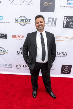 Dante Scuro, Universal City Hilton, Los Angeles, CA 'da 24 Nisan 2021' de düzenlenen operasyon için Suzanne DeLaurentiis Prodüksiyon 'a katılır.