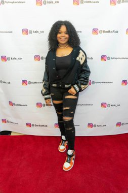 Mya Angelise, 1 Mayıs 2021 'de özel konut Bell Canyon, CA' da Genç Hollywood Sosyal Medya Sanayi Partisi 'ne katıldı.