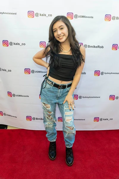ジャレナ ロドリゲスは2021年5月1日にカリフォルニア州ベルキャニオンの個人宅で開催されるYoung Hollywood Social Media Industry Partyに出席します — ストック写真