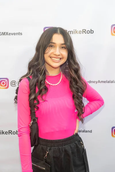 2021年5月1日 西耶娜 梅尔戈萨在堪萨斯州贝尔峡谷的私人住宅参加了好莱坞社交媒体行业青年派对 — 图库照片
