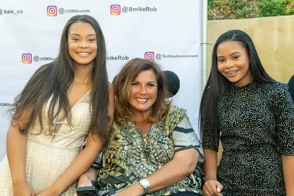 Sydney Avant Abby Lee Ame Asisten Young Hollywood Social Media —  Fotos de Stock