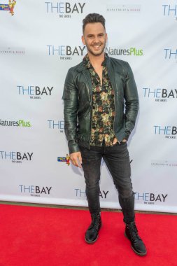 Robert Michael, BAY 'nin 2 Parçalık Sezon Finali' nin Özel Açık Hava Gösterimi 'ne katıldı! 8 Mayıs 2021 'de Los Angeles, Kaliforniya' daki özel konutta.