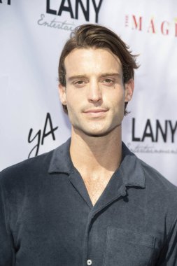 Jacob Taylor, 12 Haziran 2021 'de Los Angeles, CA' da LANY Entertainment 'in yaz toplantısına katılıyor.