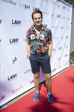 Vincent De Paul, 12 Haziran 2021 'de Los Angeles, CA' da LANY Entertainment 'in yaz toplantısına katılıyor.