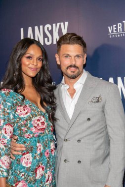 David Cade ve nişanlısı Los Angeles Film Prömiyeri: LANSKY, Los Angeles, CA 21 Haziran 2021