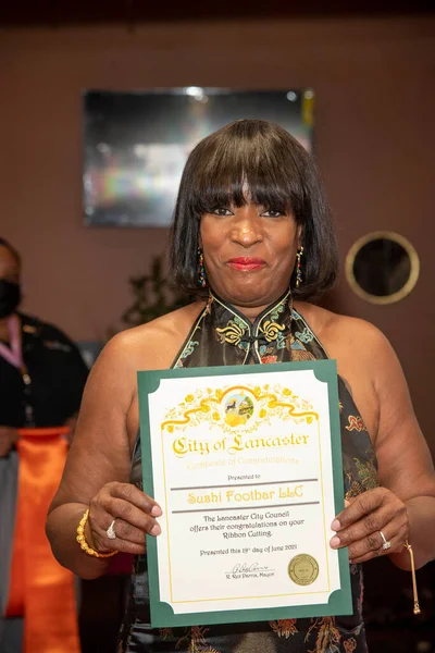 Founder Owner Susan Jackson Receives Certificate Grand Opening Sushi Footbar —  Fotos de Stock