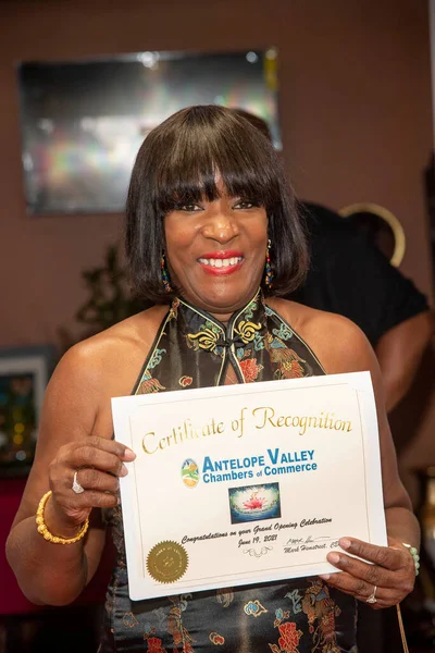 Founder Owner Susan Jackson Receives Certificate Grand Opening Sushi Footbar —  Fotos de Stock