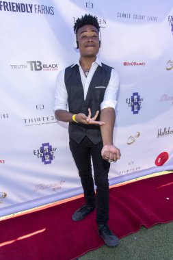 Ace of Spades, 24 Haziran 2021 'de Rocco' nun WeHo 'sunun açtığı 1. Ön-BET Ödül Hediye Süitine katıldı.