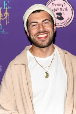 Jeremy Hecht 24 Haziran 2021 'de PooBear, Shndo ve Loureen Eyoub Video Premiere Home of The Brave at Black Star Burger, Los Angeles, CA' ya katıldı..