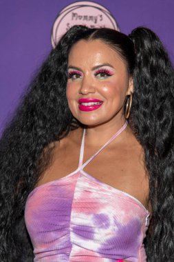 Shannon Baker 24 Haziran 2021 'de PooBear, Shndo ve Loureen Ayyoub Video Galası' na katılır..