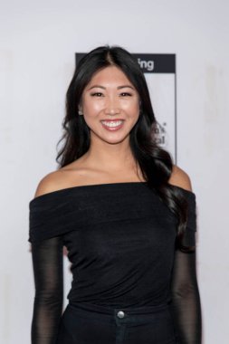 Shannon Dang, Los Angeles Kongre Merkezi 'nde 21 Temmuz 2021' de düzenlenen 26 yıllık Los Angeles Sanat Fuarı Açılış Gecesi Galasına katıldı.