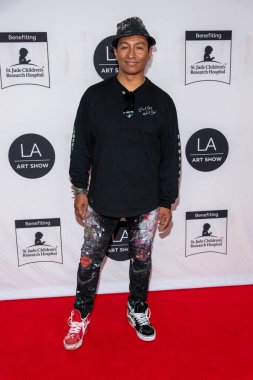 Robert Vargas, Los Angeles Kongre Merkezi 'nde 21 Temmuz 2021' de düzenlenen 26 yıllık Los Angeles Sanat Fuarı Açılış Gecesi Galasına katıldı.