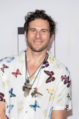 Gregory Siff 21 Temmuz 2021 'de Los Angeles Kongre Merkezi' nde düzenlenen 26 yıllık Los Angeles Sanat Fuarı Açılış Gecesi Galasına katıldı.