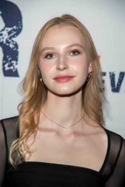 Lily Keene 7 Ağustos 2021 'de Hollywood' daki TCL Çin Tiyatrosu 'nda 