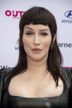 Hanımımız J, 21 Ağustos 2021 'de Amerika Yönetmenler Derneği, Los Angeles, CA' da düzenlenen 5. Geleneksel Trans ve İkili Olmayan Zirveye LGBTQ Film Festivali 'ne katıldı.