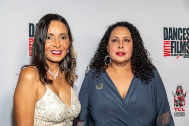 Patricia ve Gloria Nazario, 26 Ağustos 2021 'de Hollywood Roosevelt Hotel, Los Angeles' ta düzenlenen 24. Geleneksel Filmlerle Dans Festivali 'nin açılış gecesine katıldılar.