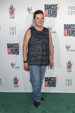 Leslee Scallon, 5 Eylül 2021 tarihinde TCL Çin Tiyatrosu, Los Angeles, CA 'da düzenlenen 24. Yıllık Film Festivali Dünya Premiere 