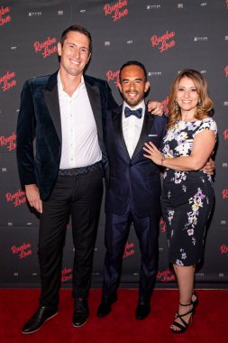 Denis Oliver, Guillermo Ivan ve Vrezhui Oliver 22 Eylül 2021 'de The Landmark Theatre, Los Angeles' ta 