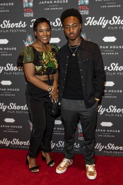23 Eylül 2021 'de Japon Evi, Los Angeles, CA' da düzenlenen 17. Yıllık HollyShorts Açılış Gecesi Festivali 'ne katıldı.