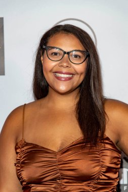 Max Carrington, 26 Eylül 2021 'de Bella Blanca Olay Merkezi' nde düzenlenen 2. Geleneksel Melekler Kadın Film Festivali Kapanış Gecesi Galasına katıldı.