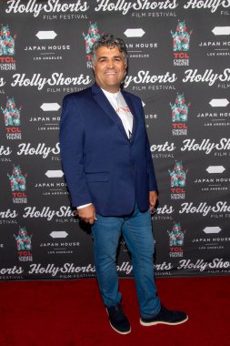 Salman Mohamadi, 27 Eylül 2021 'de TCL Çin Tiyatrosu' nda düzenlenen 17. HollyShorts İkinci Film Yapımcıları kırmızı halısına katıldı.