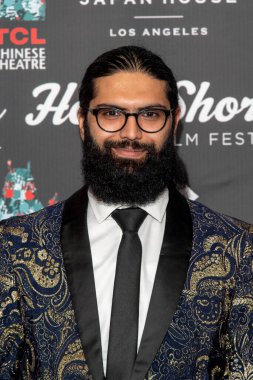 Mojtaba Mirshekari, 27 Eylül 2021 'de TCL Çin Tiyatrosu' nda düzenlenen 17. HollyShorts İkinci Film Yapımcıları kırmızı halısına katıldı.