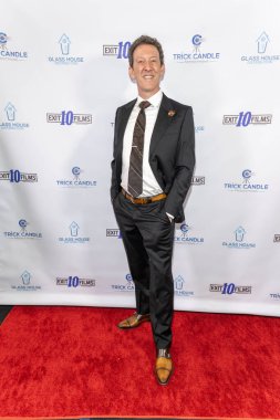 Baş Yapımcı Adam Scheiner, Cinelounge Sunset Theater, Los Angeles, CA, 23 Ekim 2025 'te Whiskey Run' ın dünya prömiyerine katıldı.