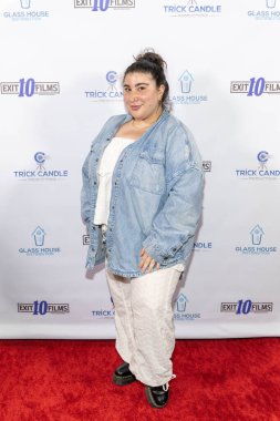 Aktris Hilary Lewis, Cinelounge Sunset Theater, Los Angeles 'ta 23 Ekim 2025' te düzenlenen Whiskey Run 'ın dünya prömiyerine katıldı.